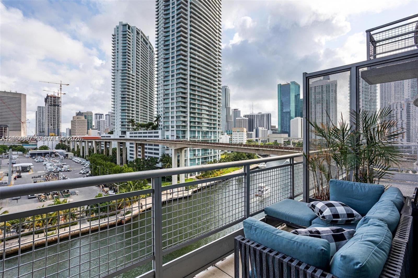 NEO VERTIKA CONDO · #1005 in Miami - Photo 8