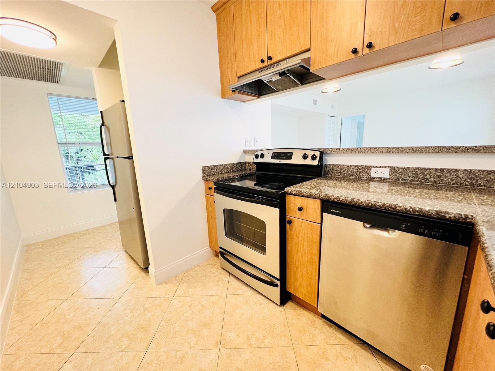 OCEANSIDE SEC ISLE OF NOR · #7 in Miami Beach - Photo 9