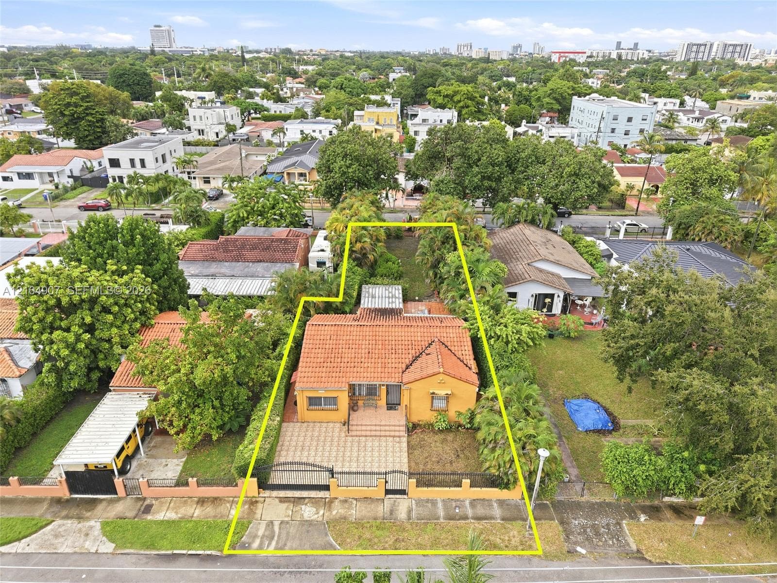2347 SW 18th St photo 23