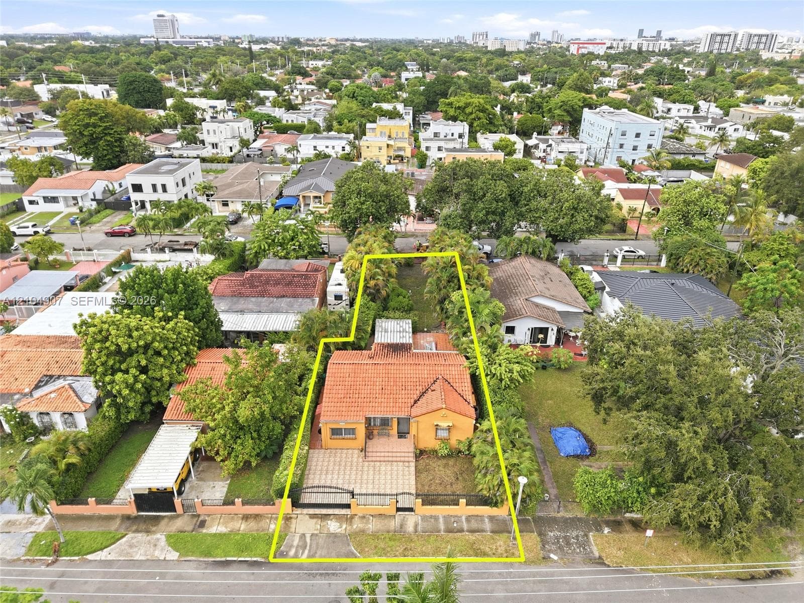 2347 SW 18th St photo 25
