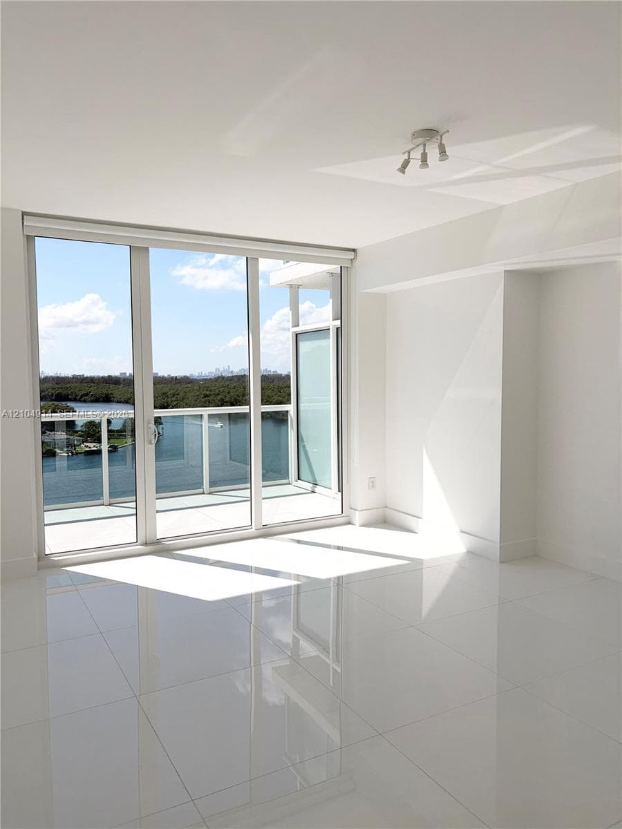 400 Sunny Isles · #1002 in Sunny Isles Beach - Photo 8