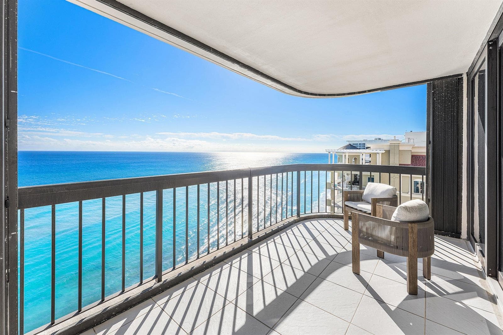 035-5380NorthOceanDrive-19D-RivieraBeach