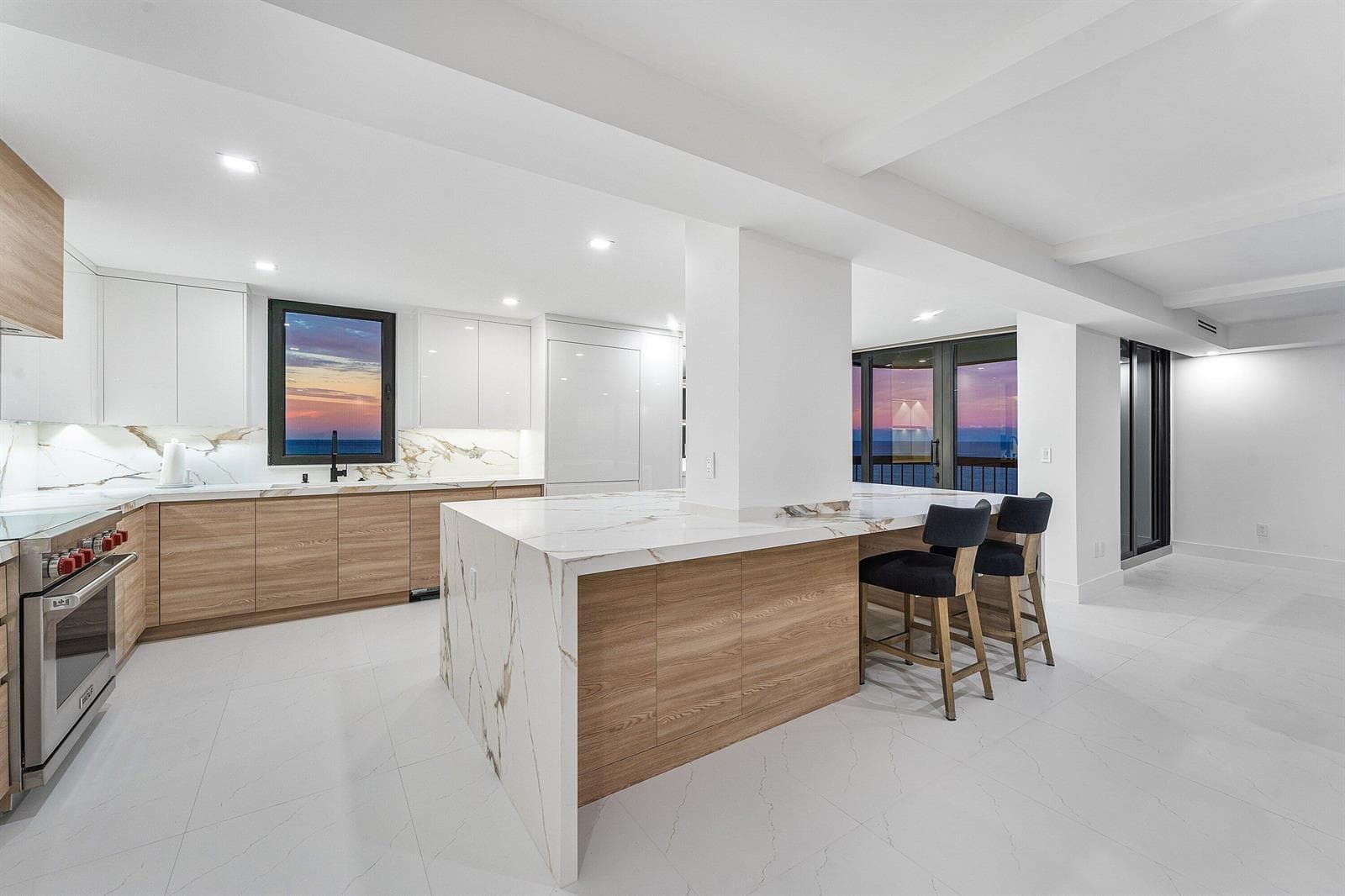 064-5380NorthOceanDrive-19D-RivieraBeach