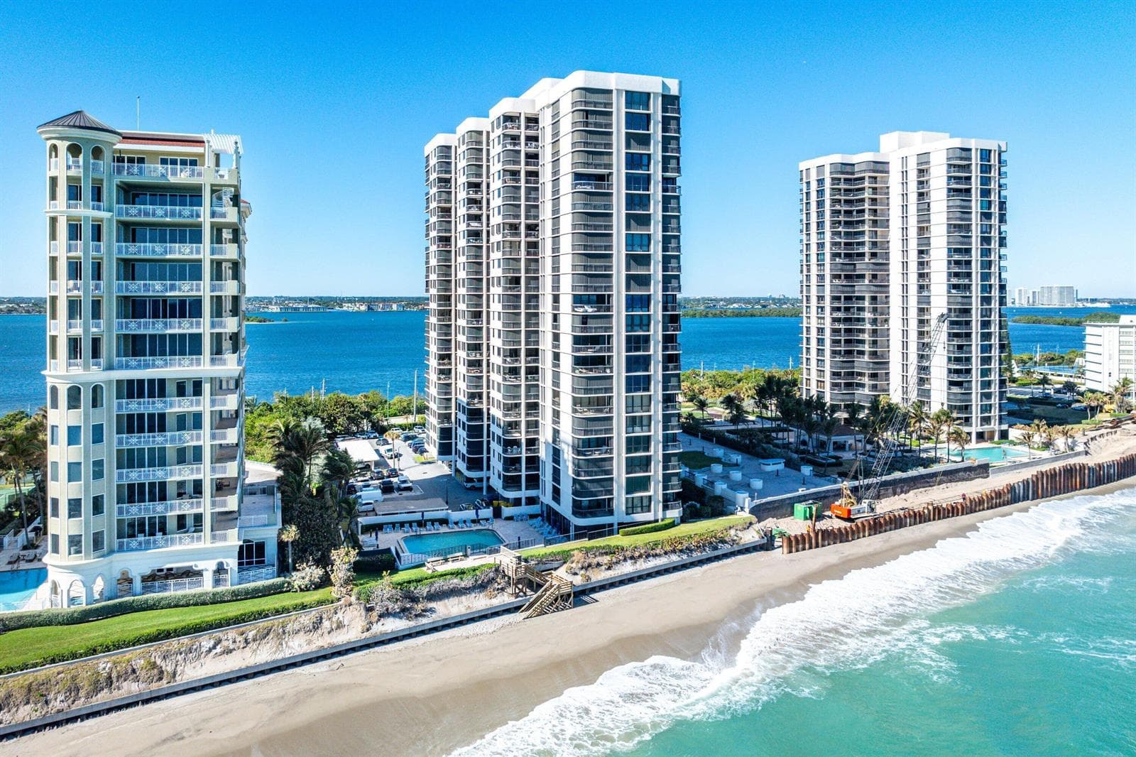 049-5380NorthOceanDrive-19D-RivieraBeach