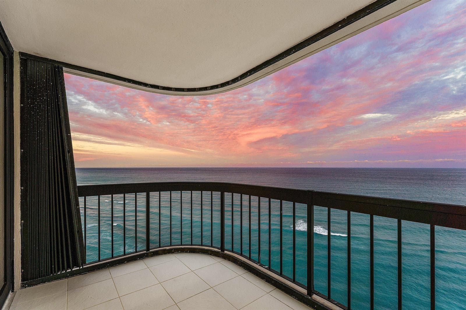 074-5380NorthOceanDrive-19D-RivieraBeach