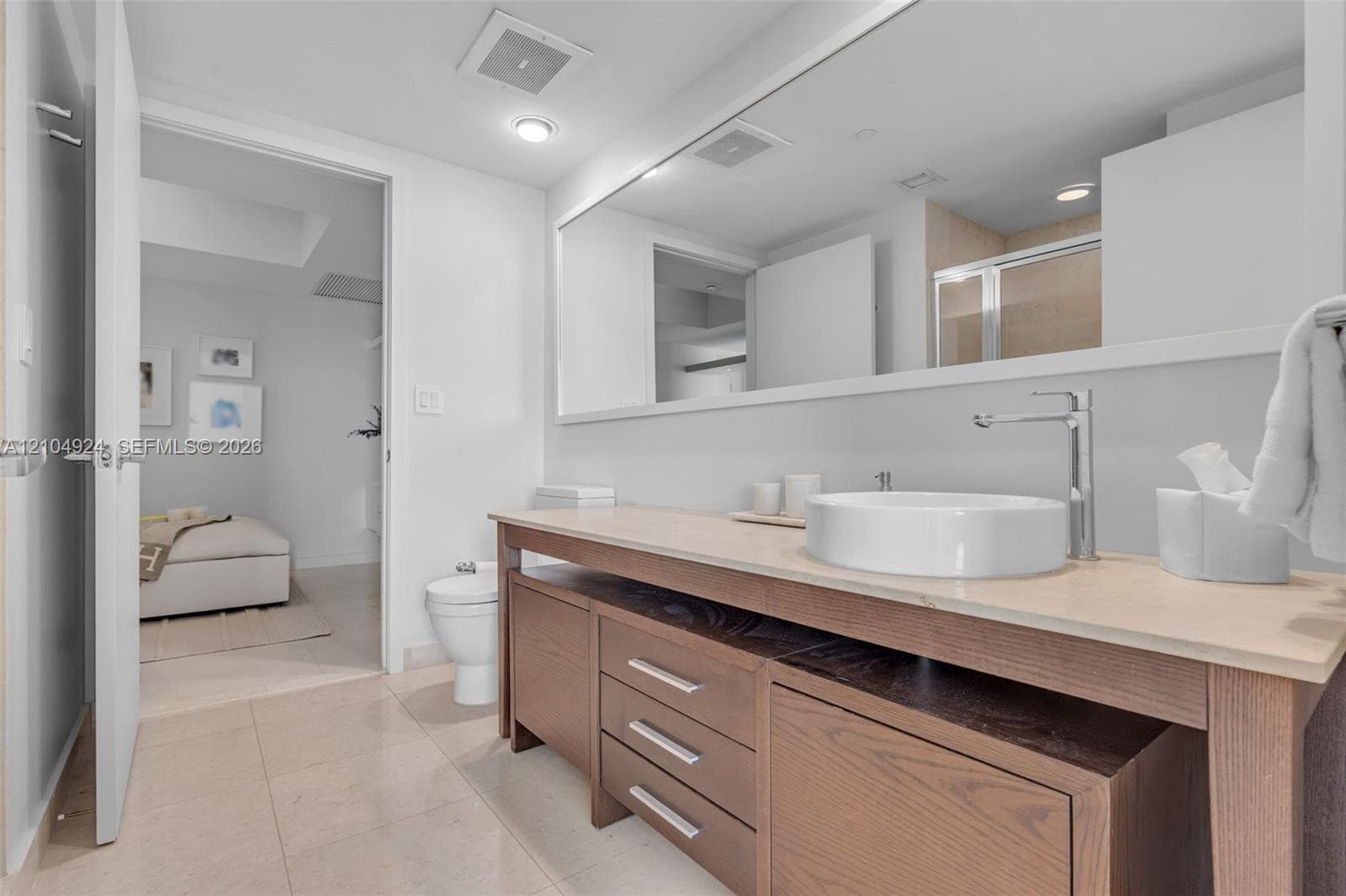2nd bathroom