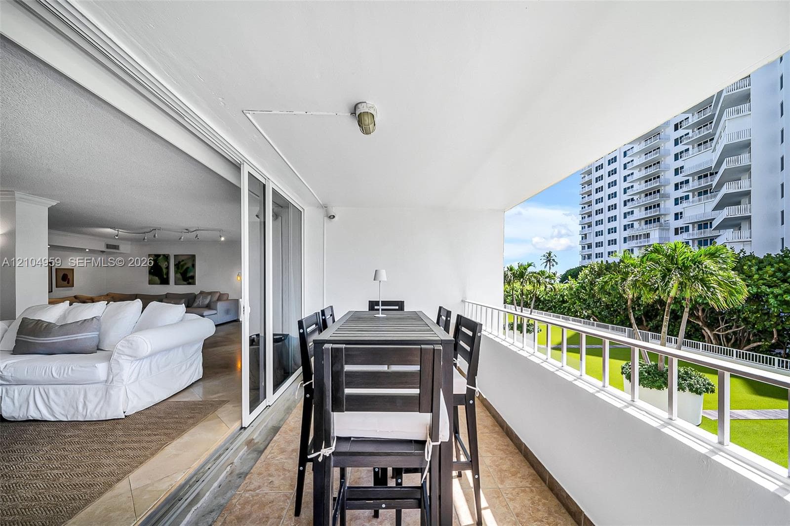 Commodore Club South · #305 in Key Biscayne - Photo 12