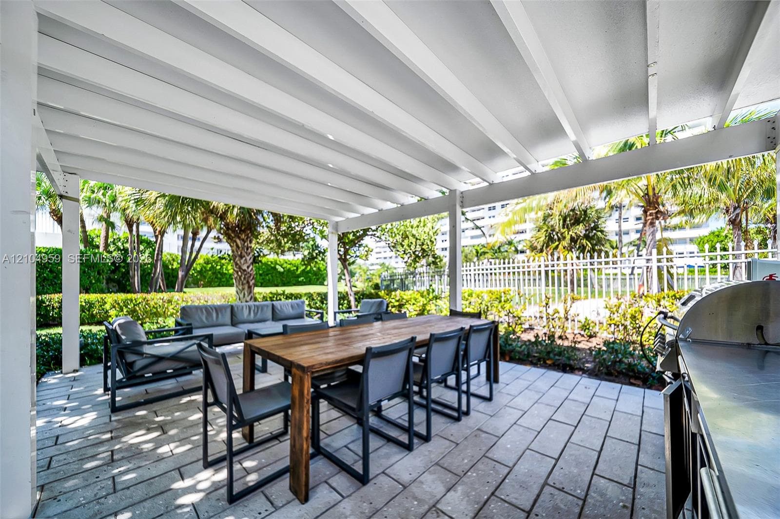Commodore Club South · #305 in Key Biscayne - Photo 36