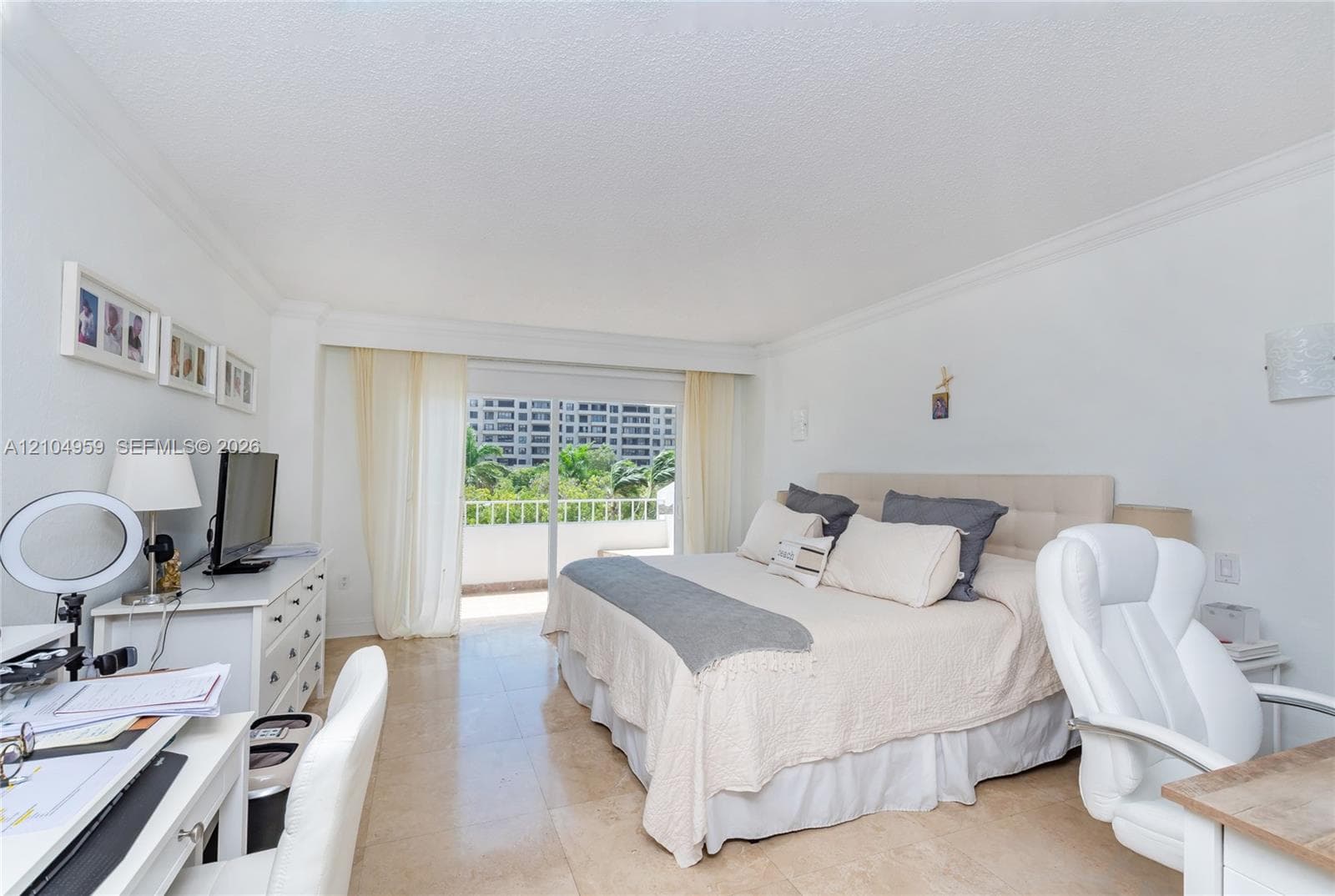 Commodore Club South · #305 in Key Biscayne - Photo 28