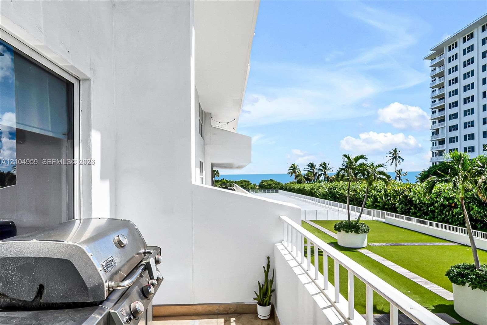 Commodore Club South · #305 in Key Biscayne - Photo 18