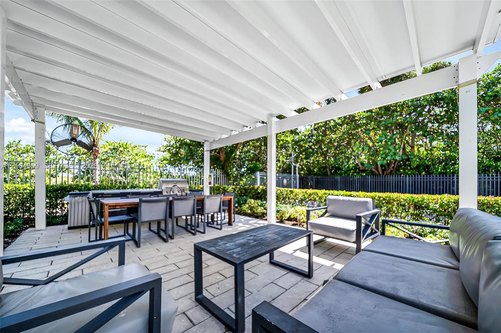 Commodore Club South · #305 in Key Biscayne - Photo 40