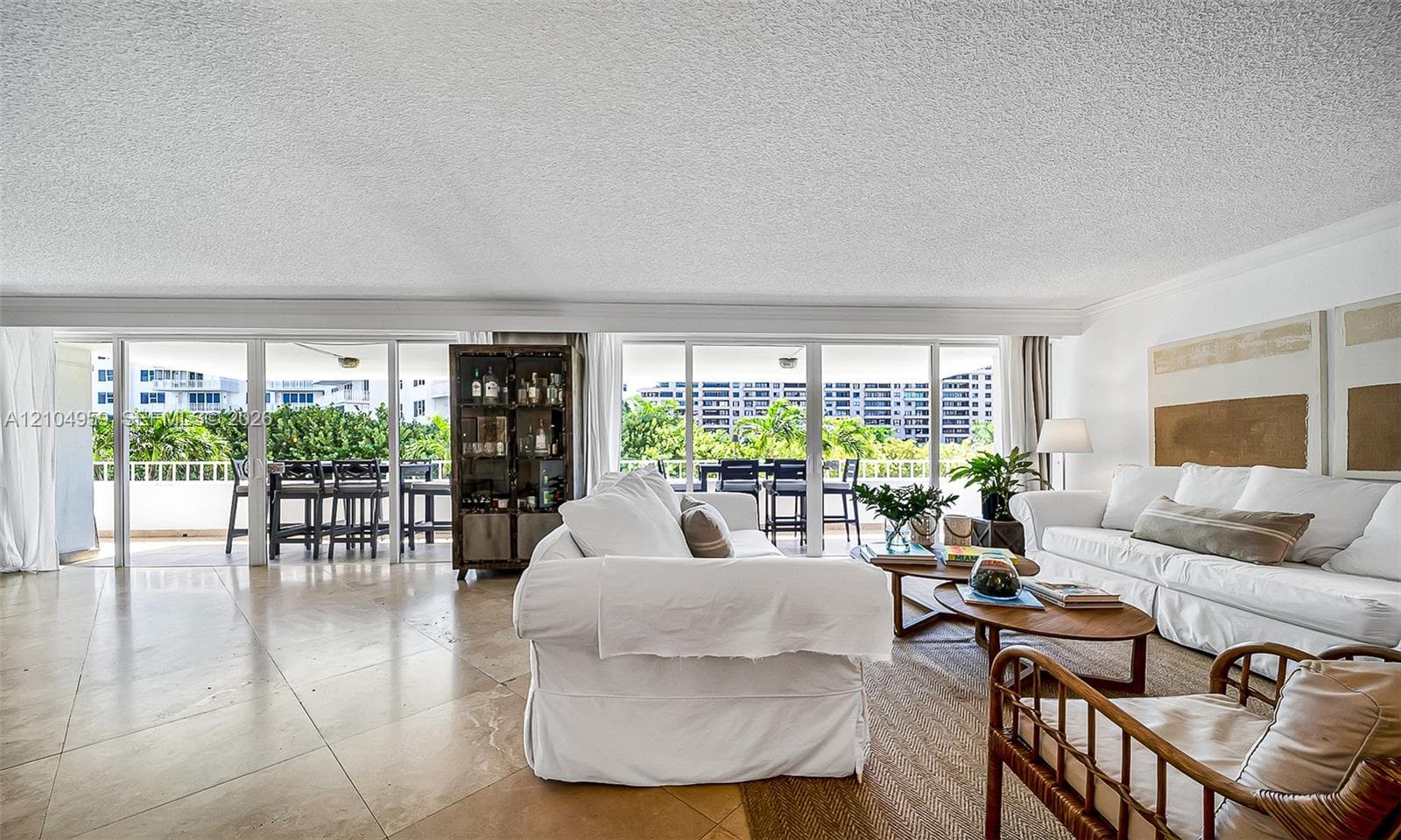 Commodore Club South · #305 in Key Biscayne - Photo 8