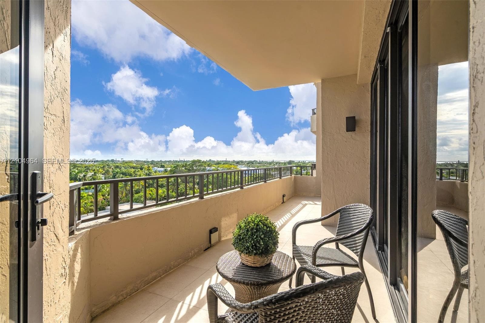 Emerald Bay at Key Colony · #635 in Key Biscayne - Photo 23