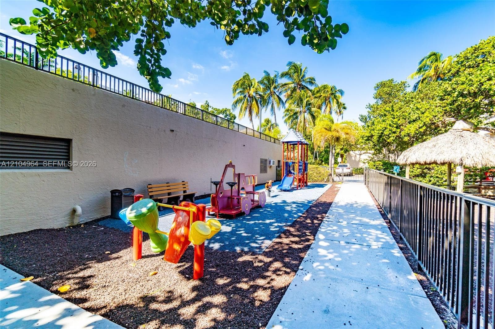 Emerald Bay at Key Colony · #635 in Key Biscayne - Photo 42