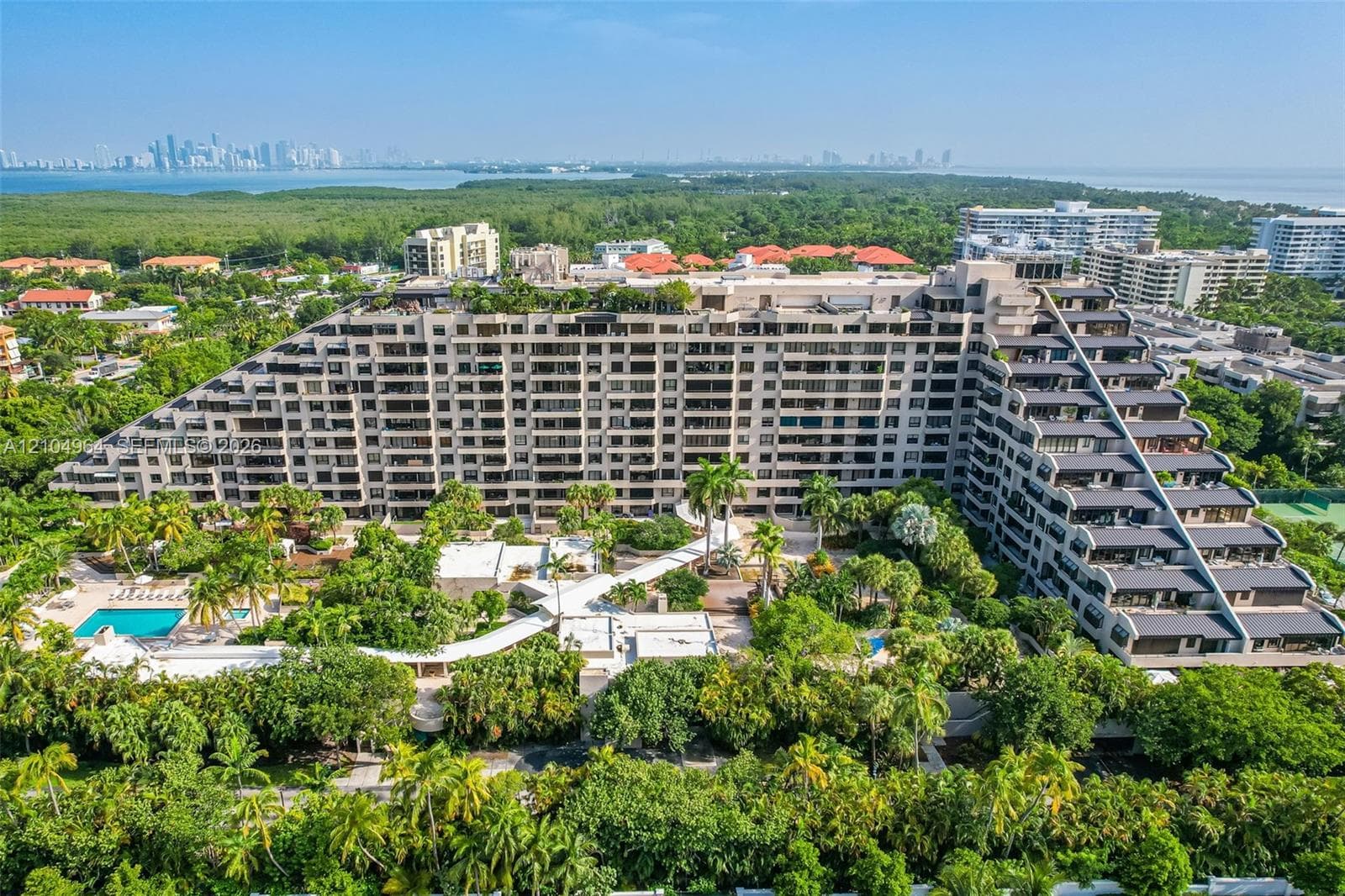 Emerald Bay at Key Colony · #635 in Key Biscayne - Photo 30