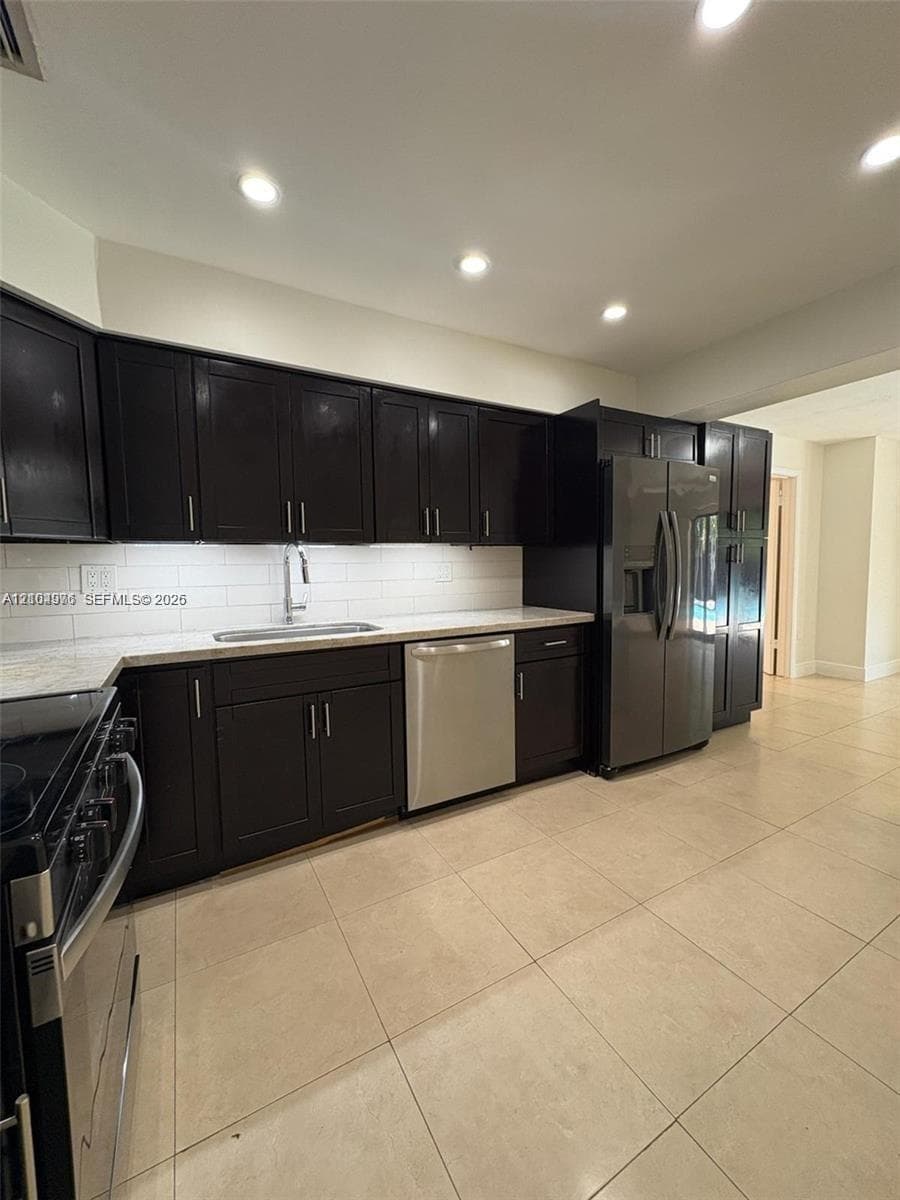 10431 SW 54th St #10431 photo 9