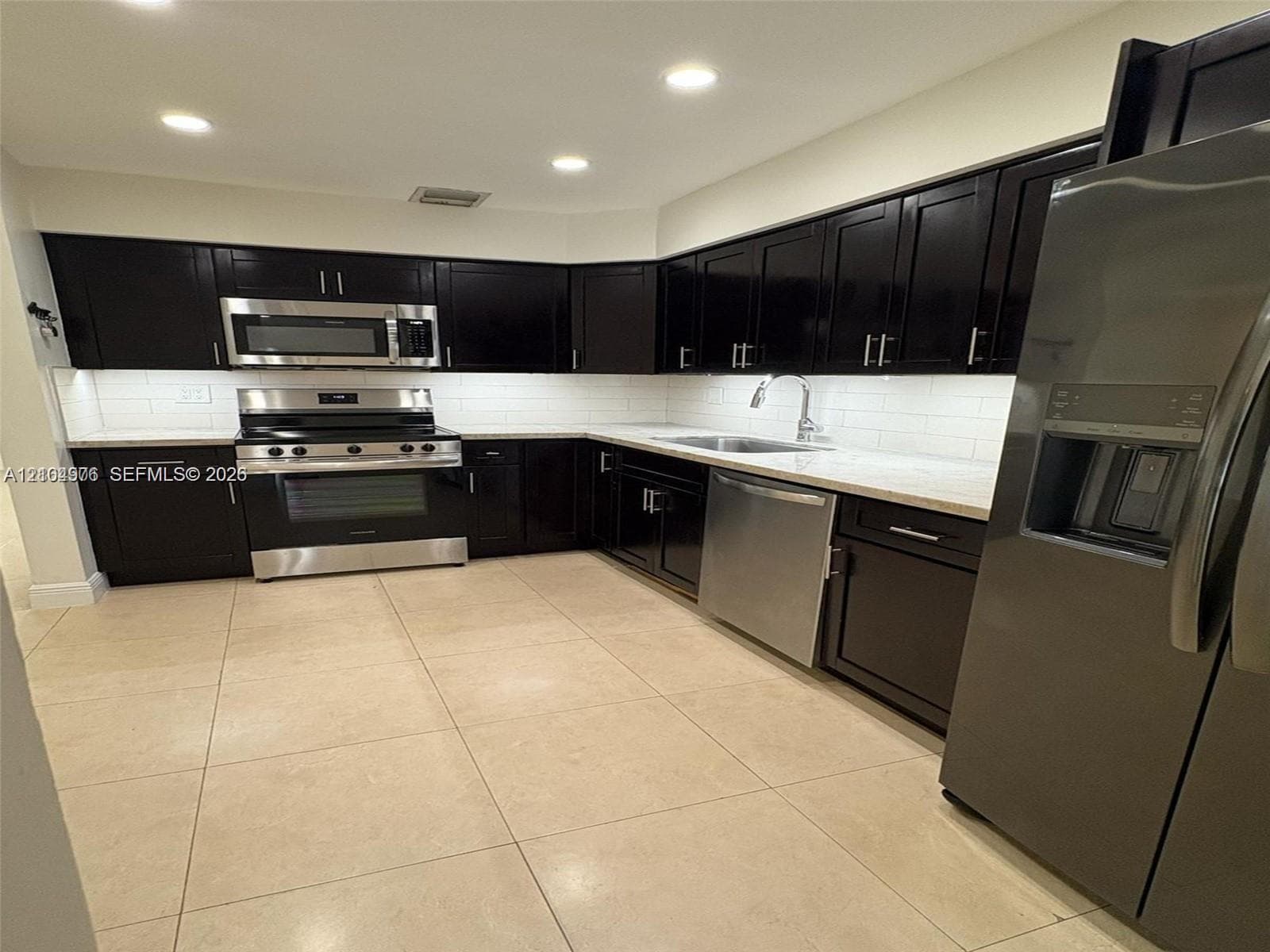 10431 SW 54th St #10431 photo 8