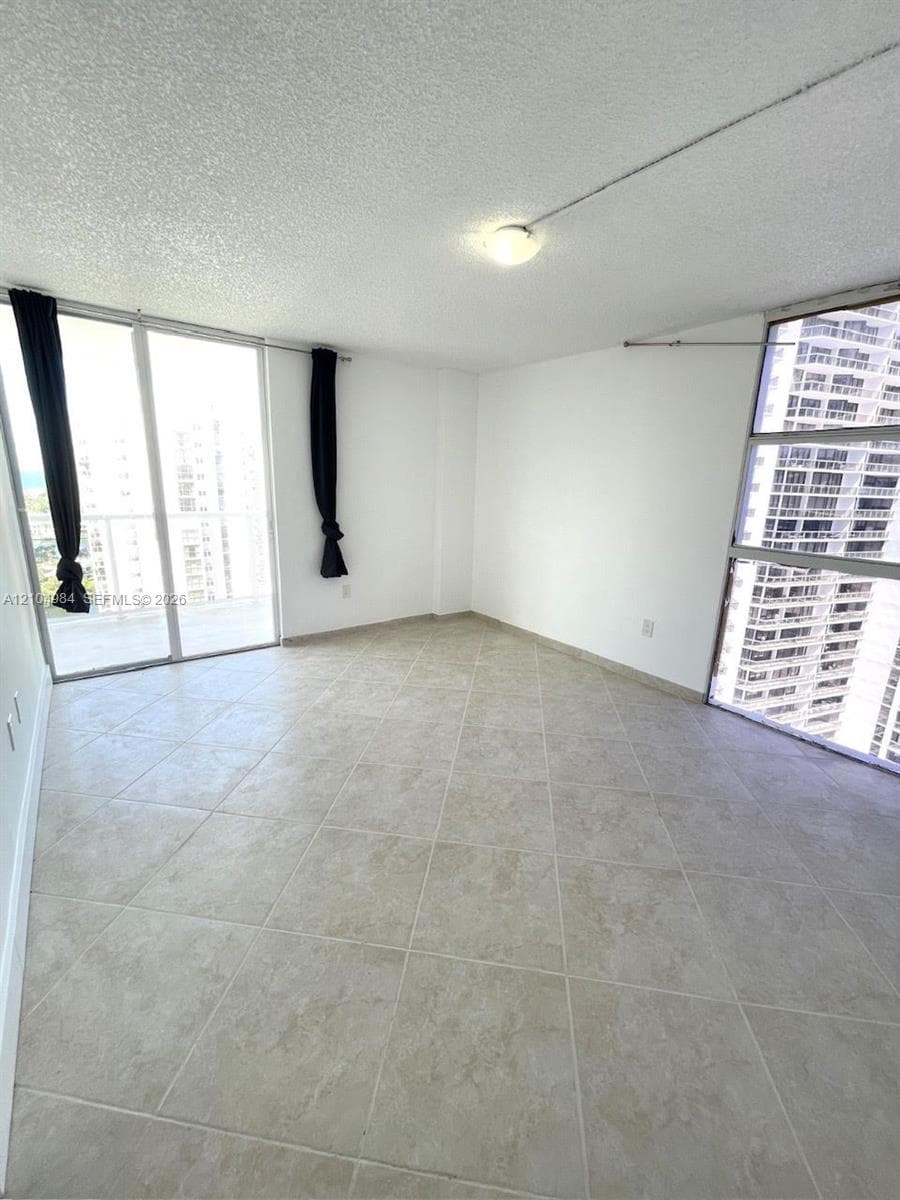 FLAMENCO CONDO TOWER I · #2023 in Aventura - Photo 14