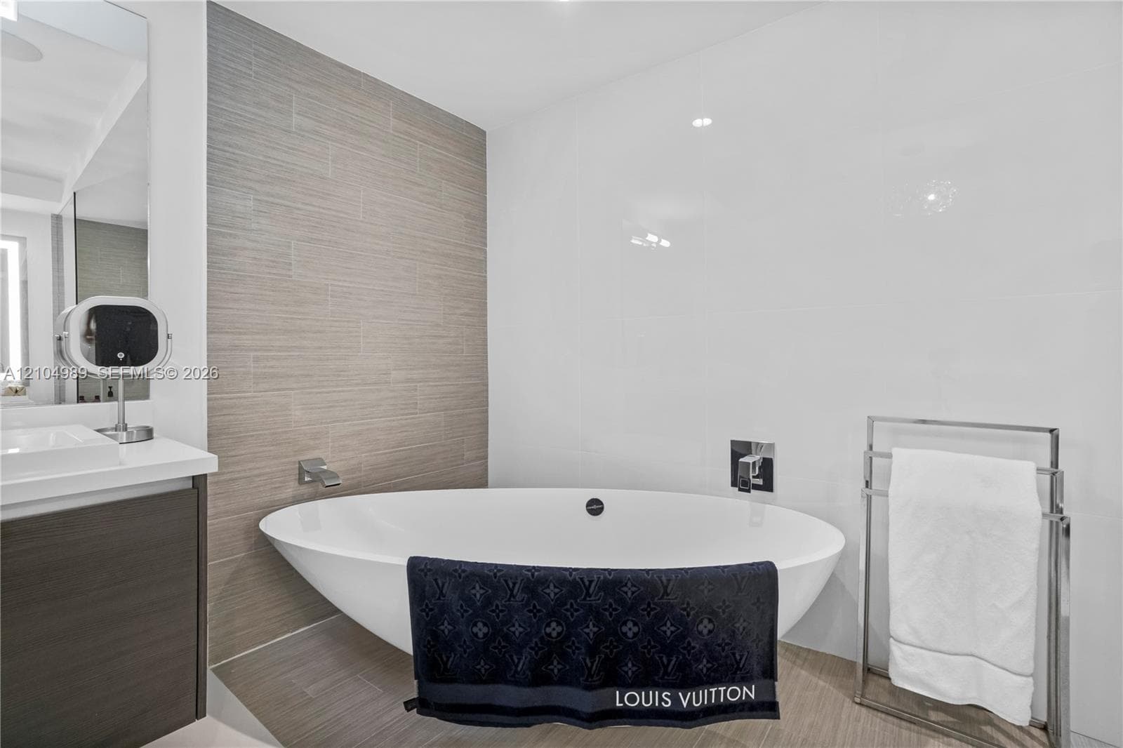 Parque Towers · #4-1802 in Sunny Isles Beach - Photo 16