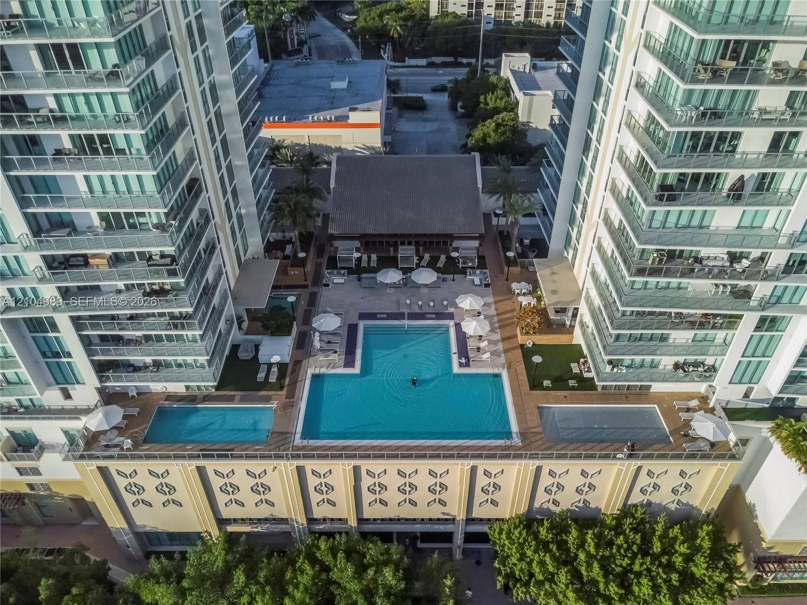 Parque Towers · #4-1802 in Sunny Isles Beach - Photo 9