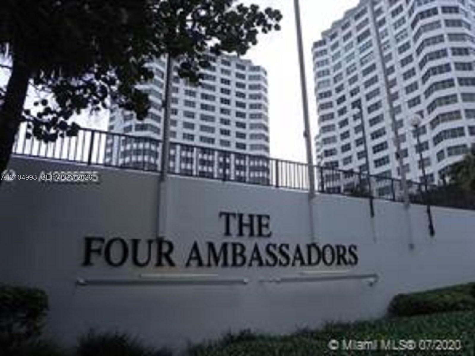 FOUR AMBASSADORS CONDO PH · #1049 in Miami - Photo 54