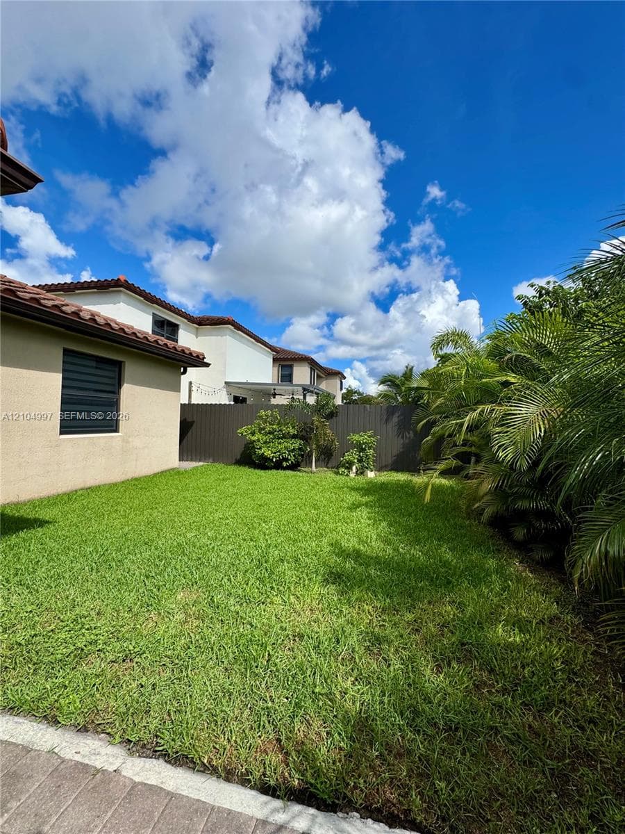 23689 SW 115th Ct photo 23