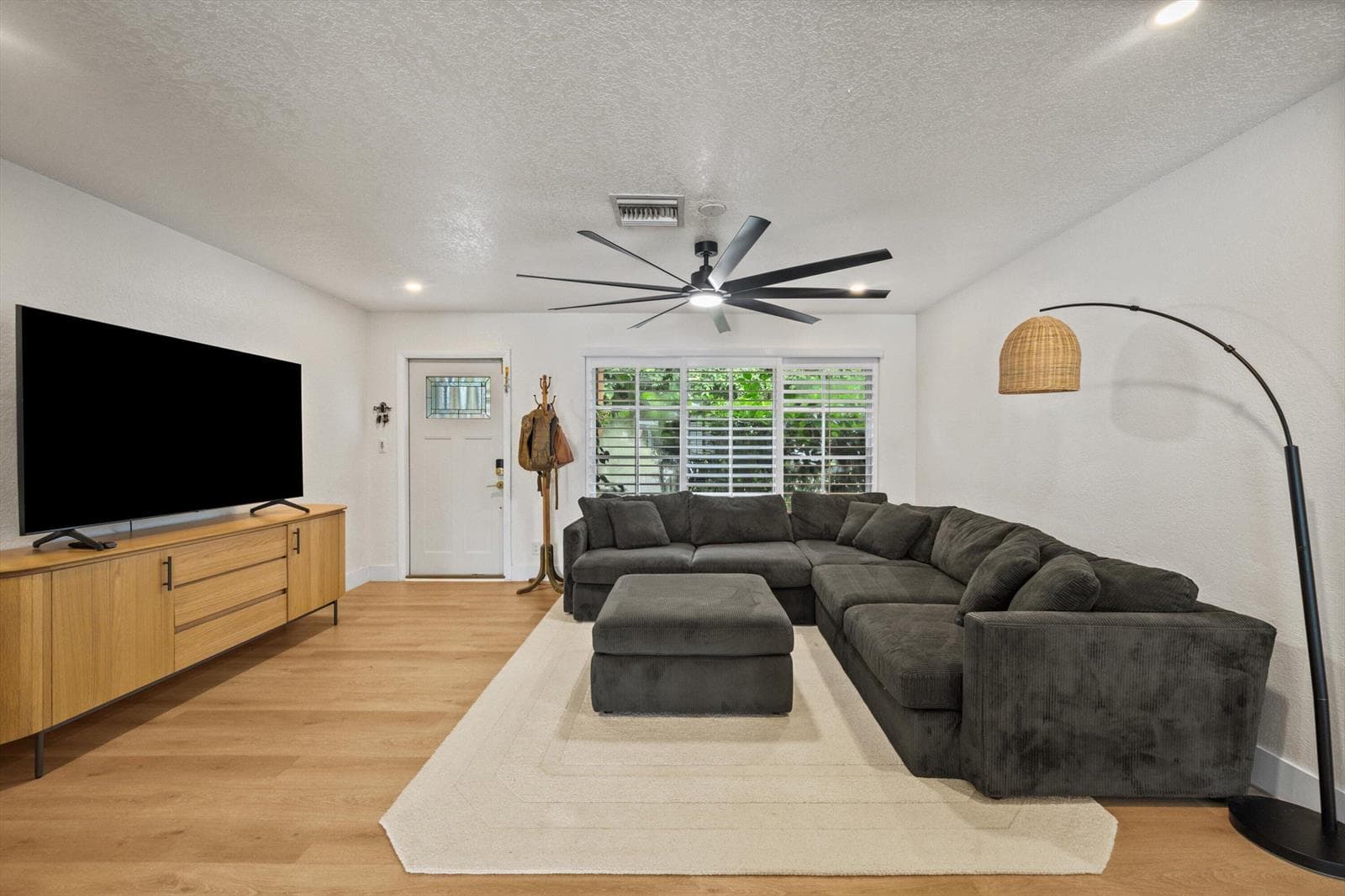 160 SE 9th Street, Pompano