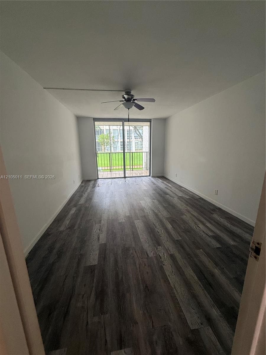 DESOTO PARK CONDO · #106 in Hallandale Beach - Photo 5