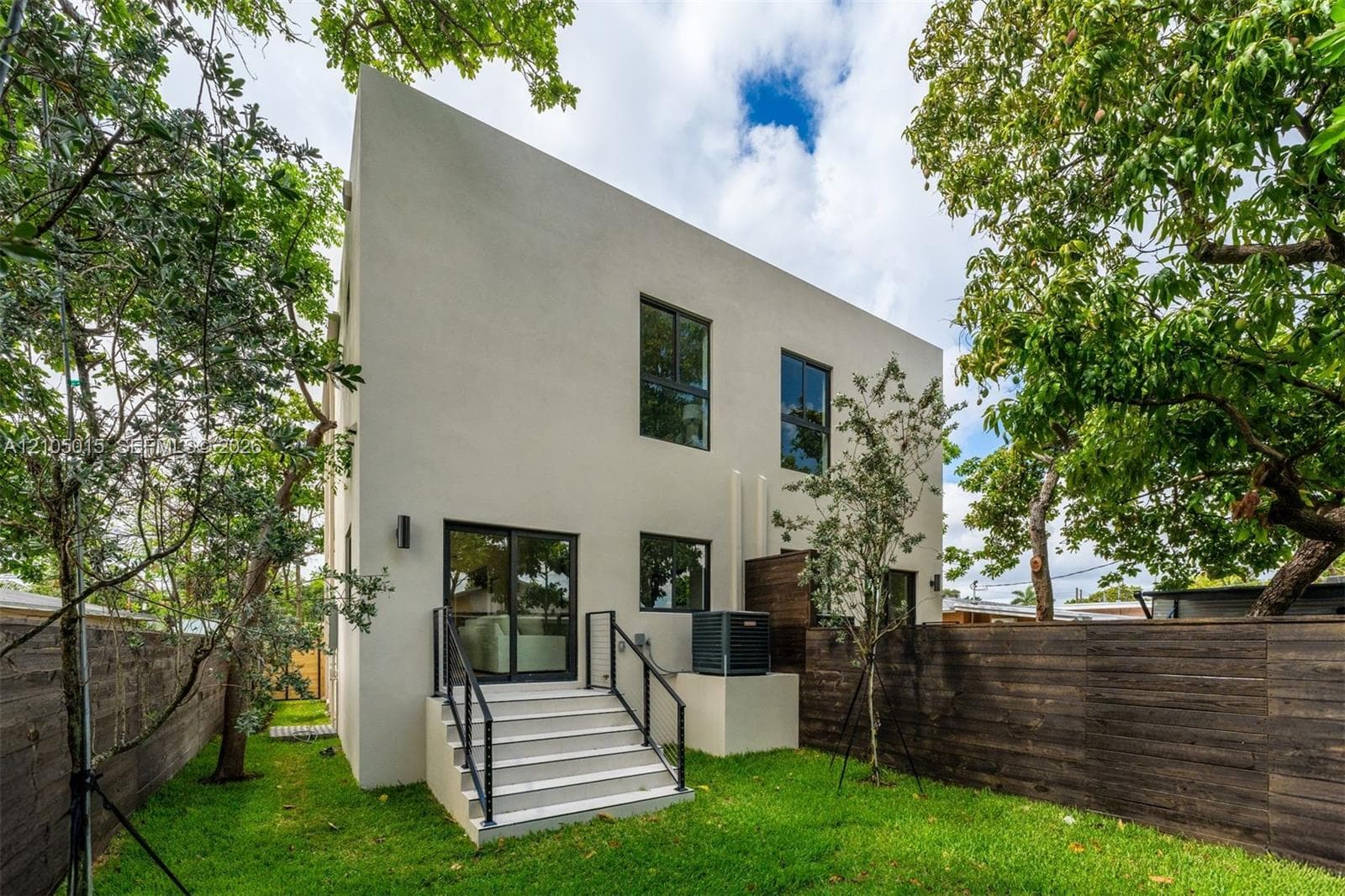 1917 NW 17th ST #B photo 31