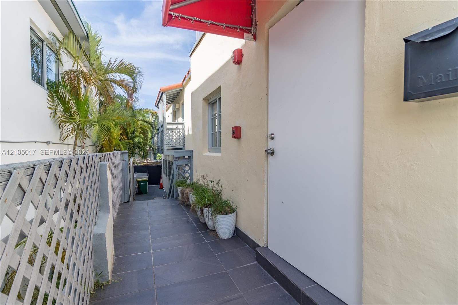 balcony/patio