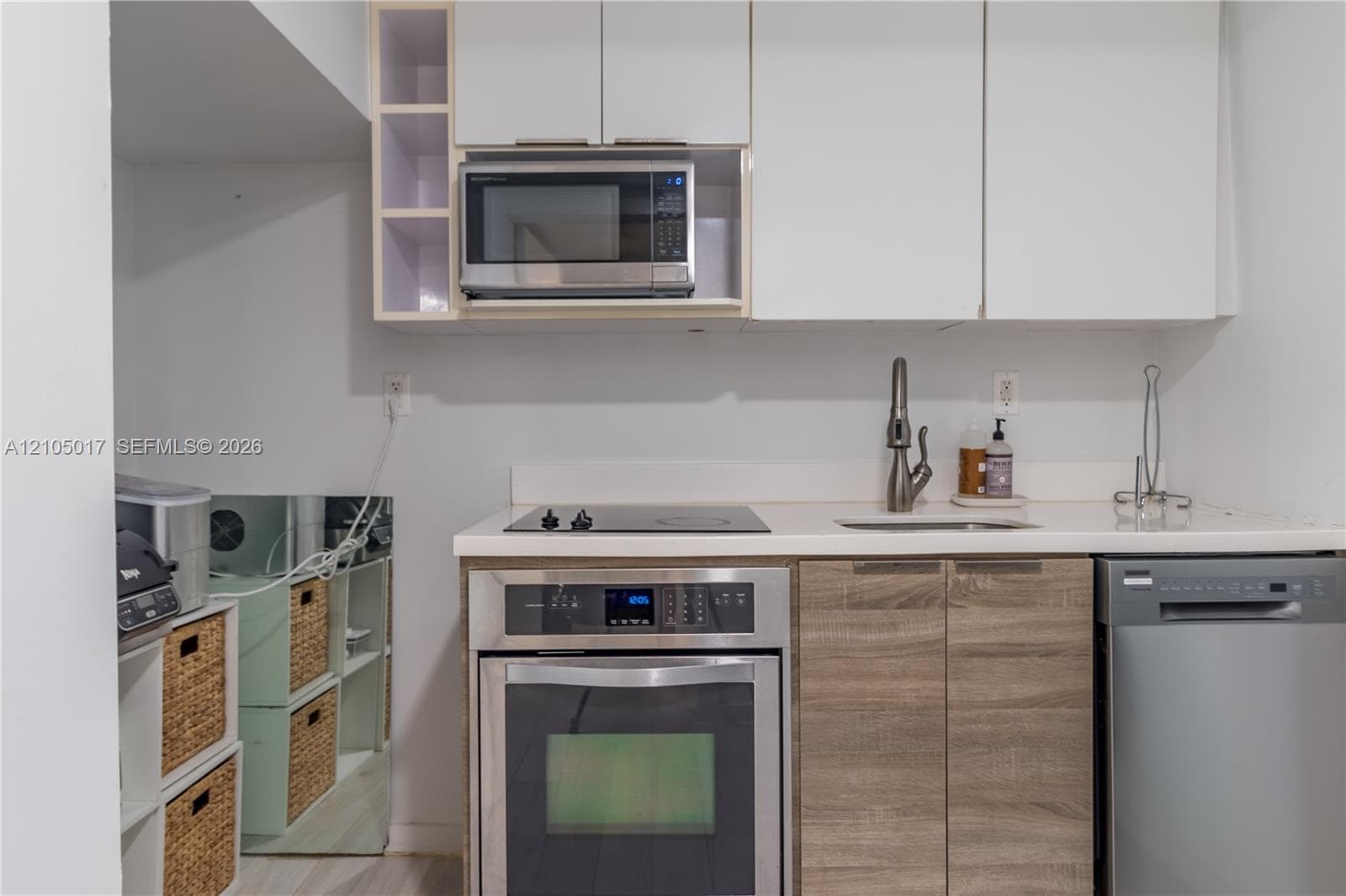 EVA CONDO · #109 in Miami Beach - Photo 8