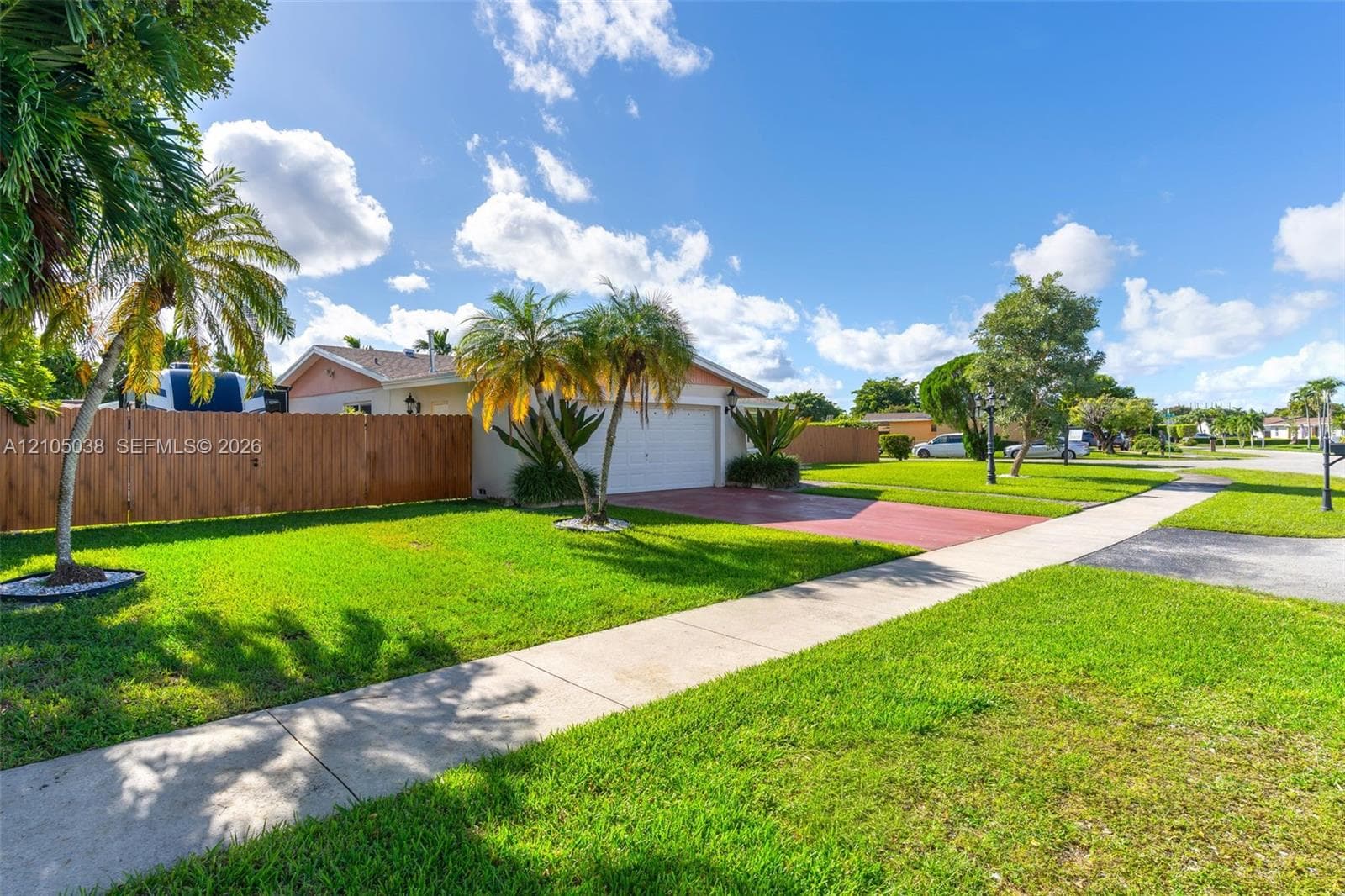 7651 SW 134th Ave photo 2