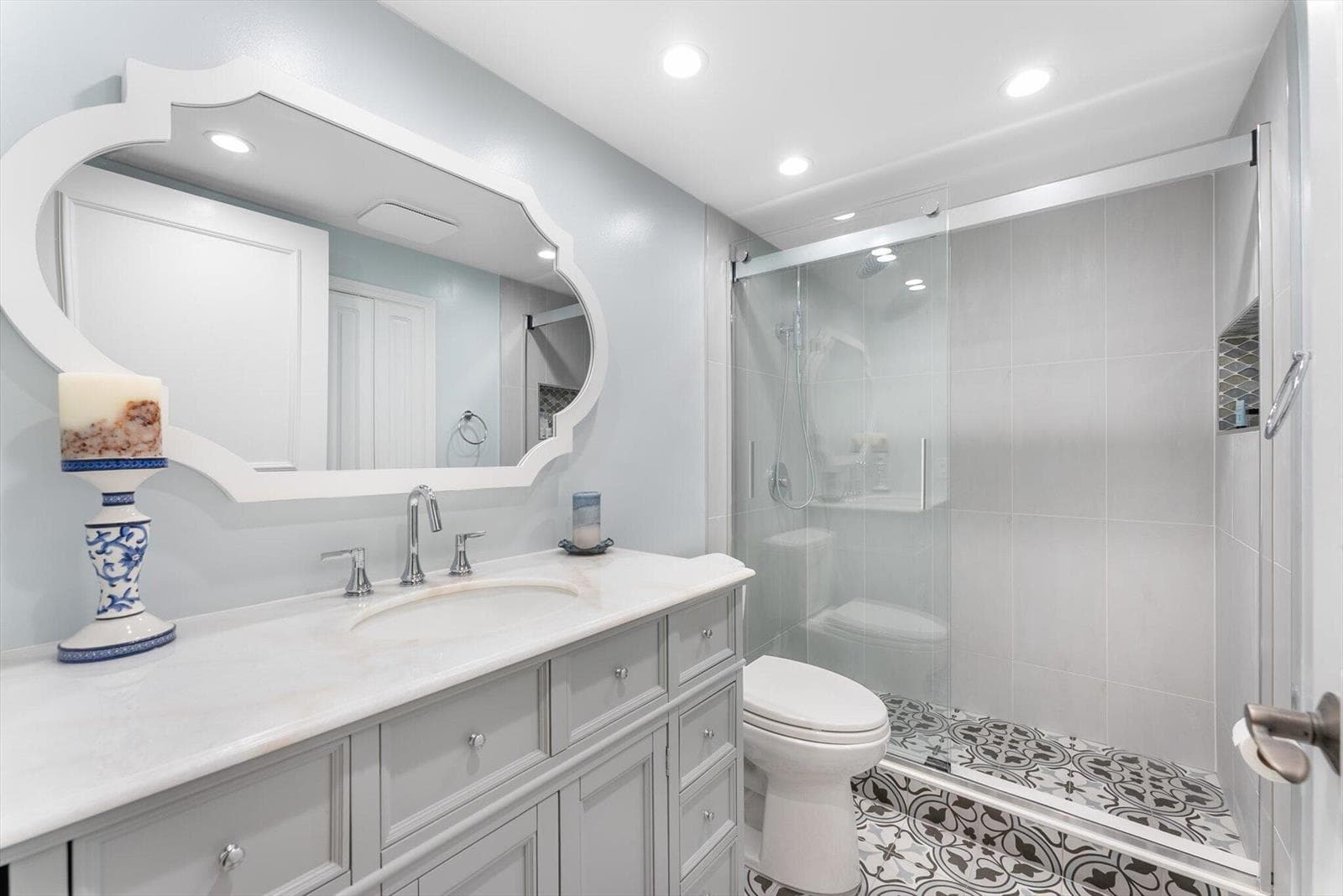 2nd Bathroom