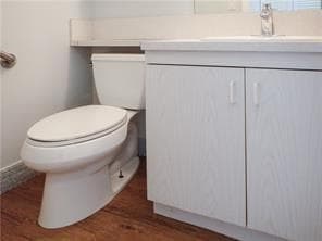 2055 AINSLIE D - MASTER BATH 2