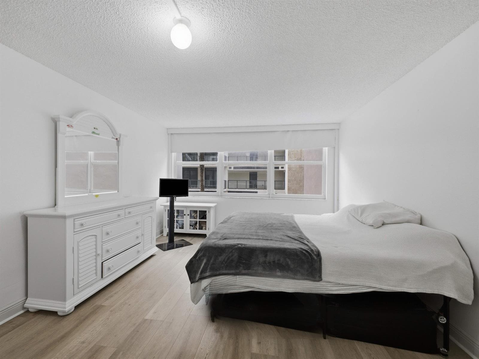 Bedroom_1
