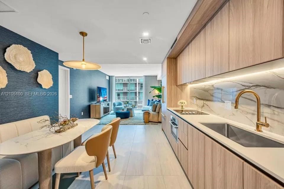 Viceroy Brickell Residences · #2011 in Miami - Photo 7