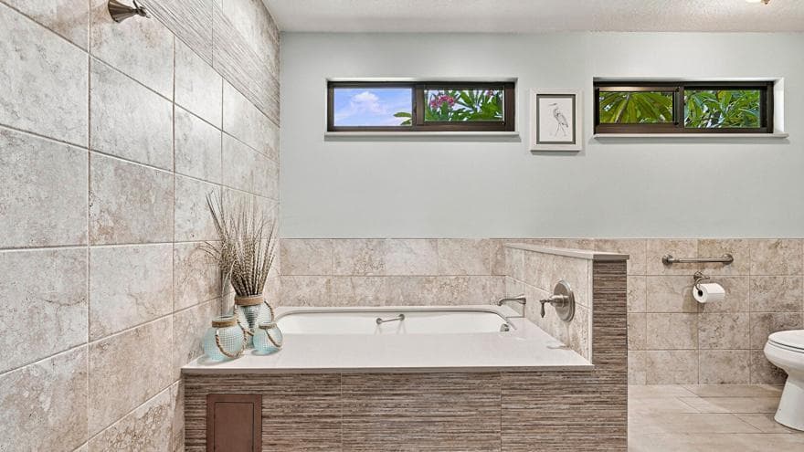 Spa Tub in Main Bath