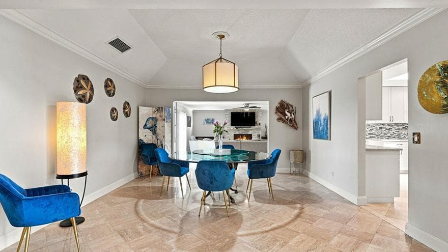 Seperate Dining Area Off Kitchen