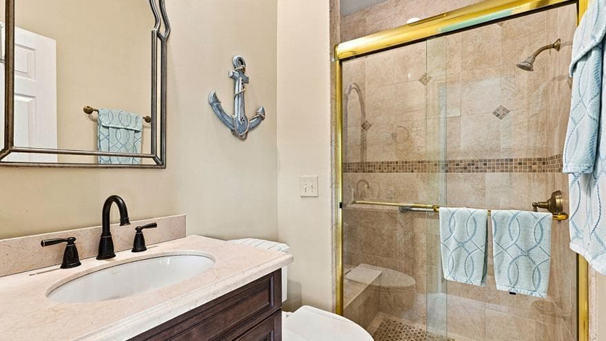 2nd En-suite Bath
