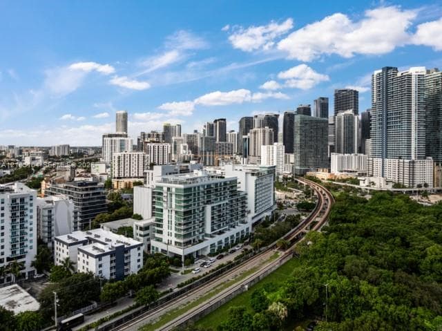 Le Parc at Brickell · #707 in Miami - Photo 33