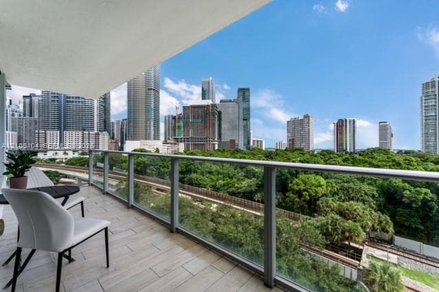 Le Parc at Brickell · #707 in Miami - Photo 14