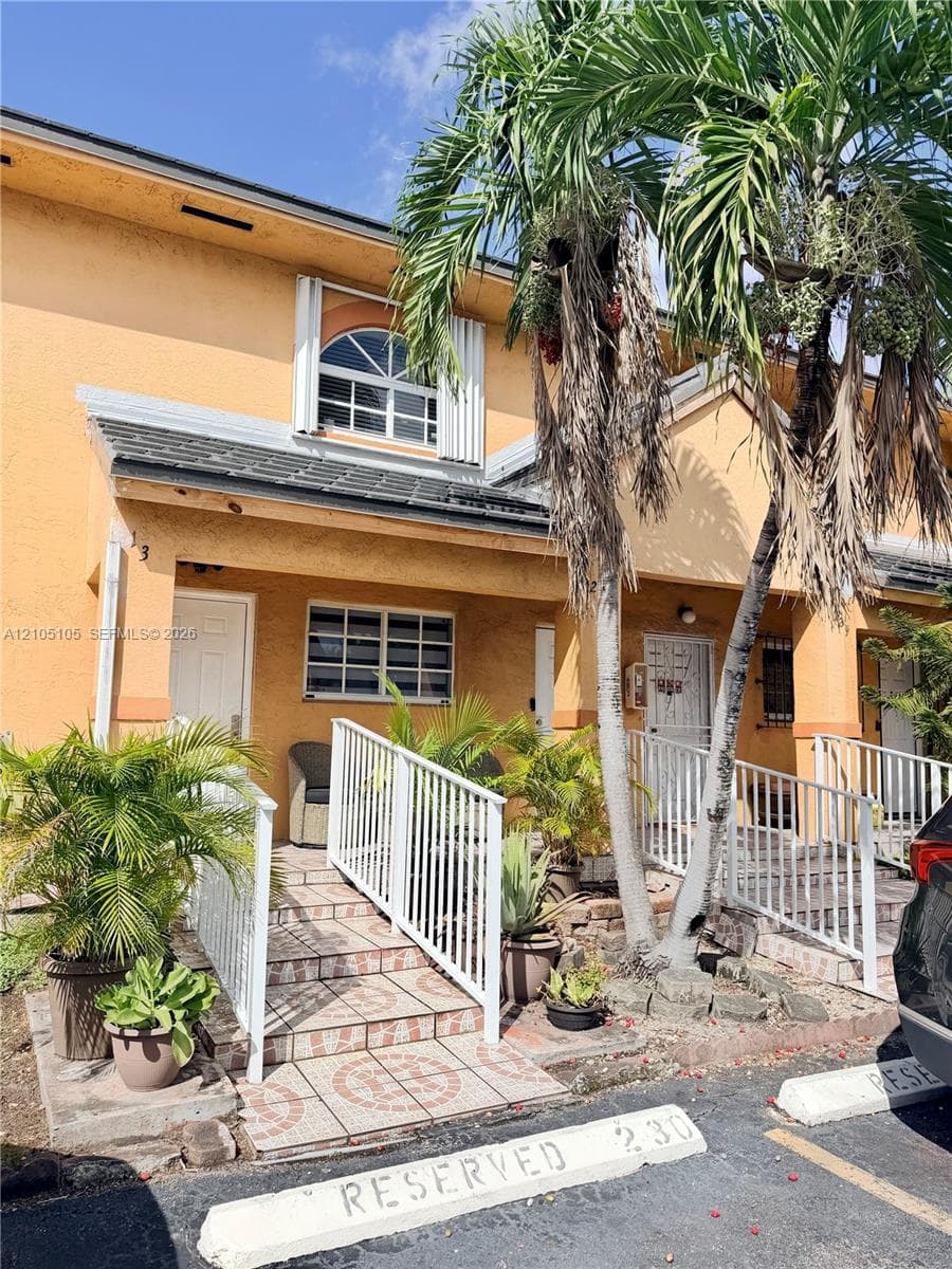 El Prado XIV Condo · #230 in Hialeah - Photo 2