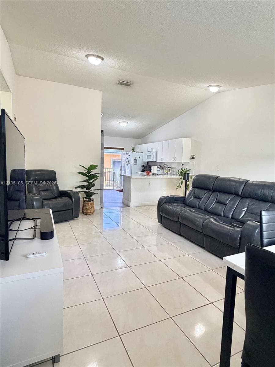 El Prado XIV Condo · #230 in Hialeah - Photo 13
