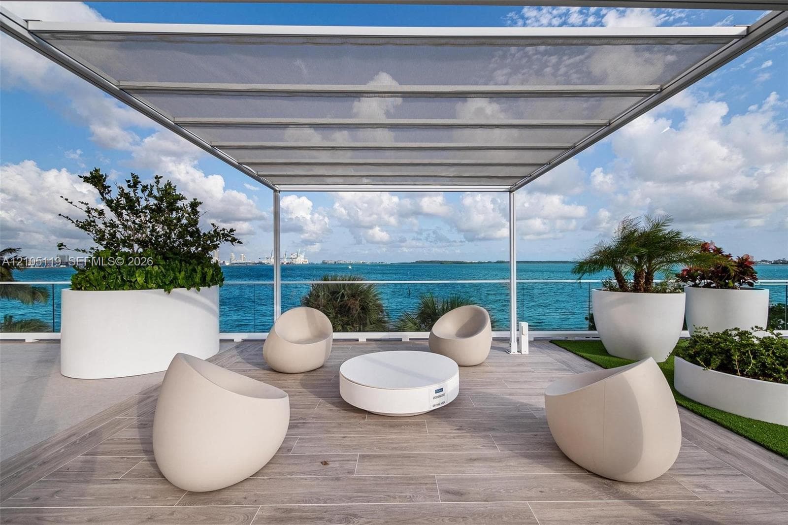 Isola · #1802 in Miami - Photo 30