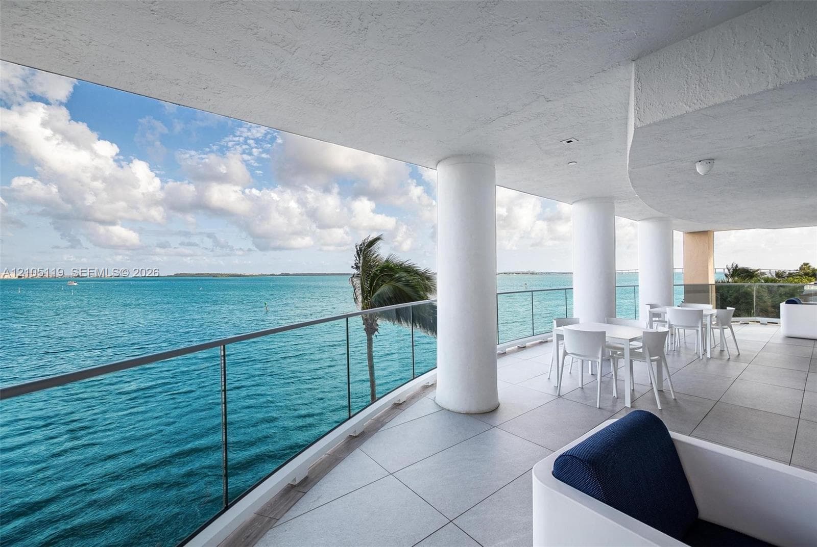 Isola · #1802 in Miami - Photo 31