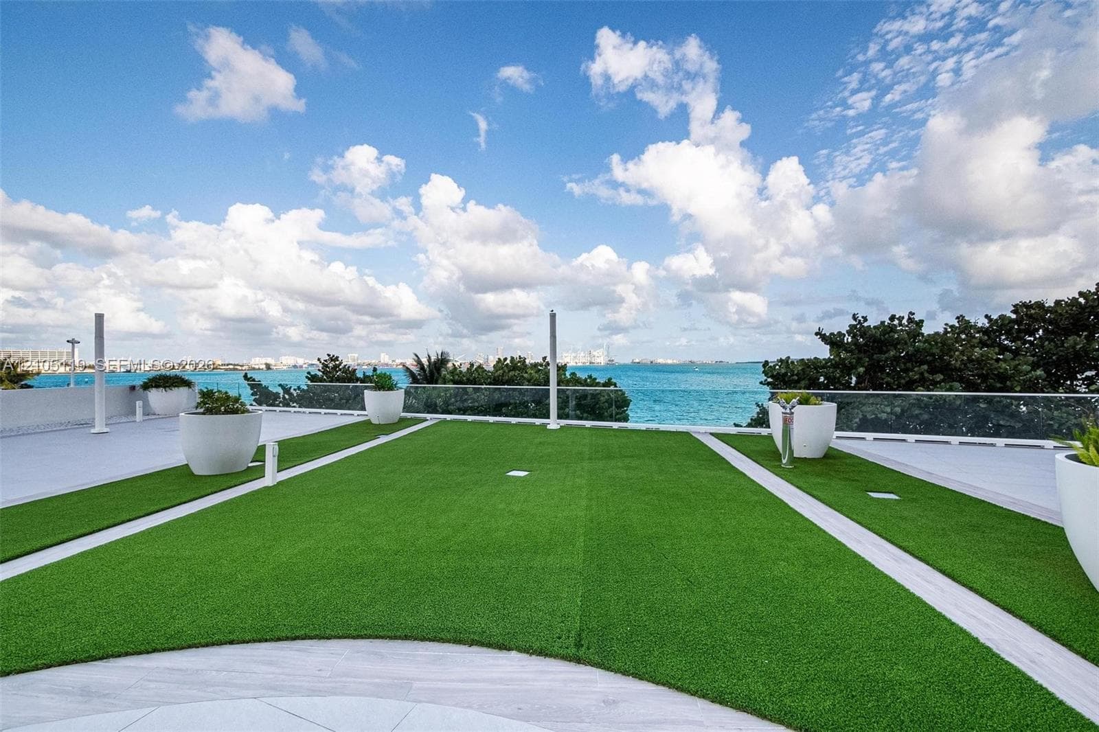 Isola · #1802 in Miami - Photo 25
