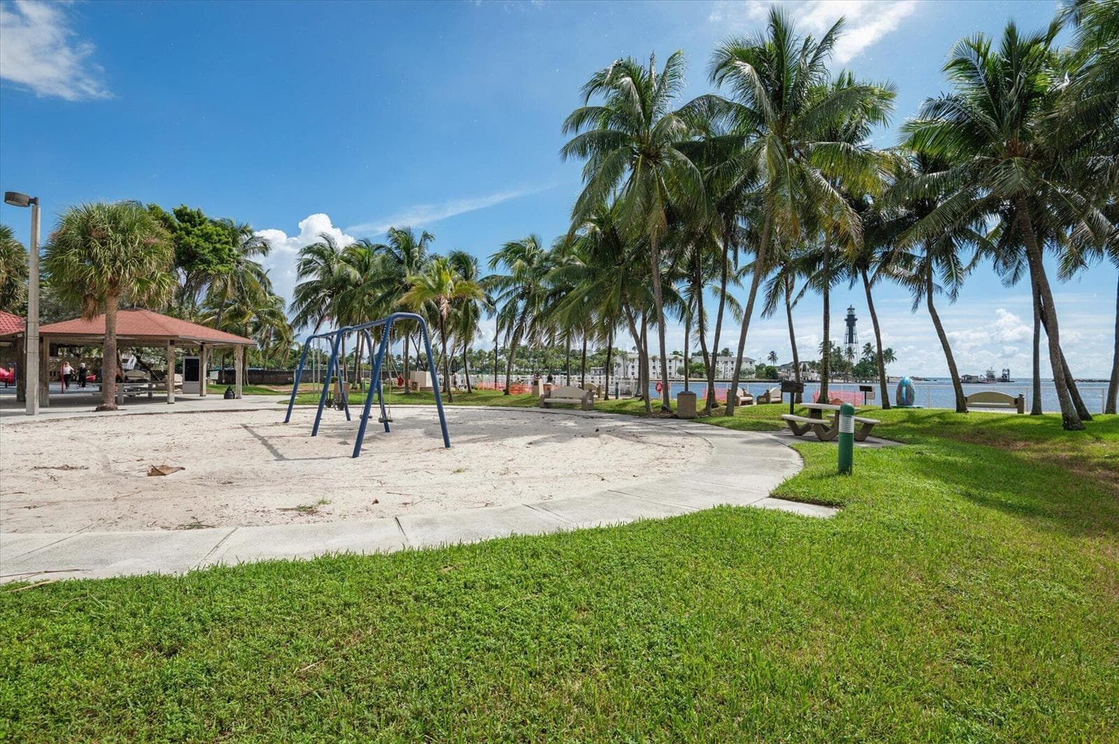 14-Cowan-2501 N Ocean Blvd #8-14