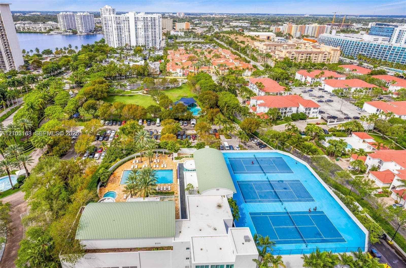 Peninsula II · #1505 in Aventura - Photo 27