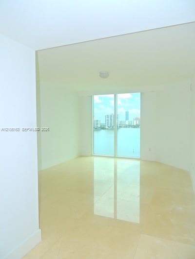 Peninsula II · #1505 in Aventura - Photo 11