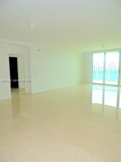 Peninsula II · #1505 in Aventura - Photo 25